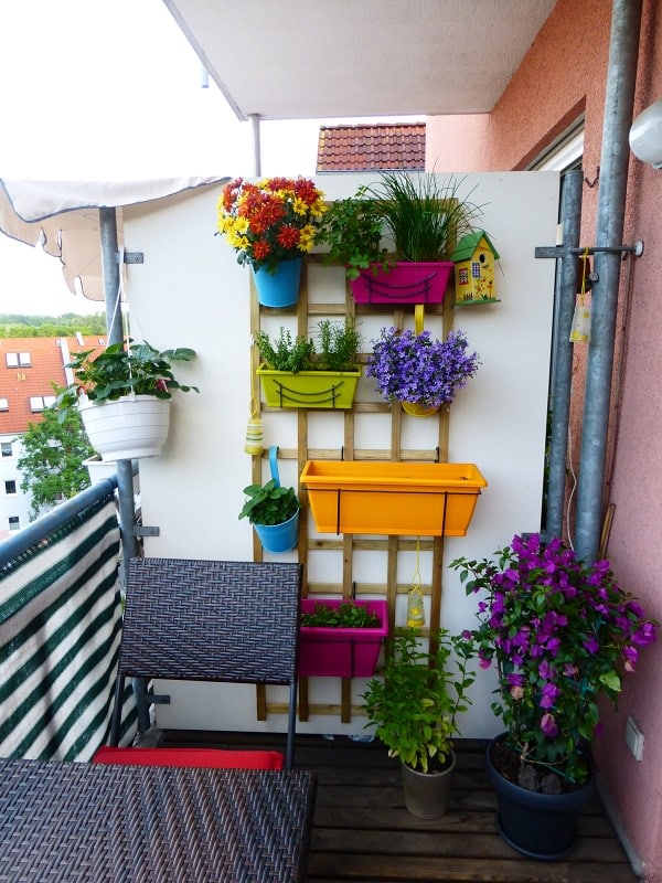 Vertical Balcony Garden Ideas | Balcony Garden Web