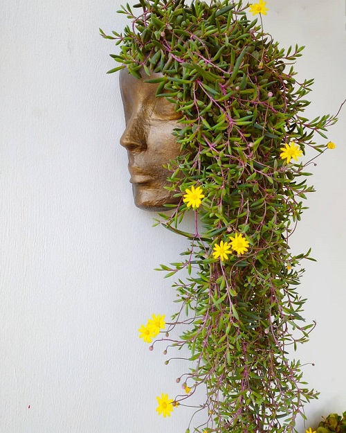 ruby necklace with yellow flowers