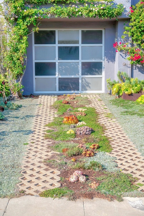 Succulent on the Entrance Ideas 17