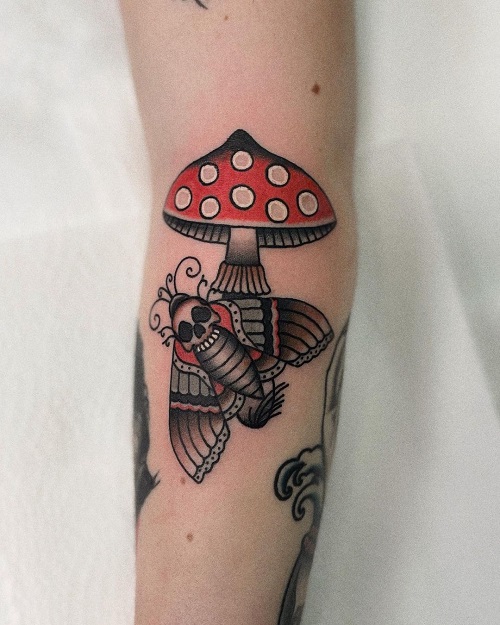 mushroom tattoo ideas 23