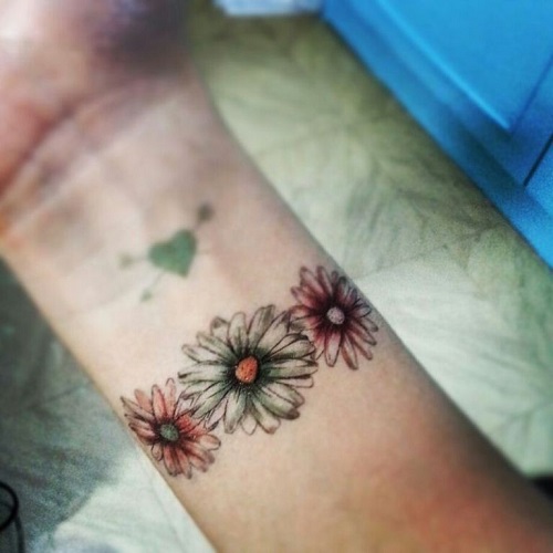 Daisy Tattoo Ideas 15