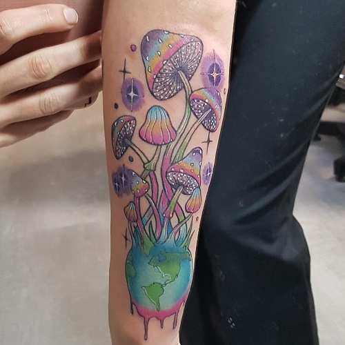 mushroom tattoo ideas 34