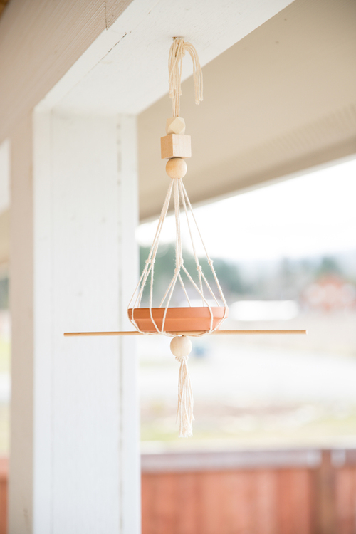 DIY Macrame Haning Bird Feeder 11