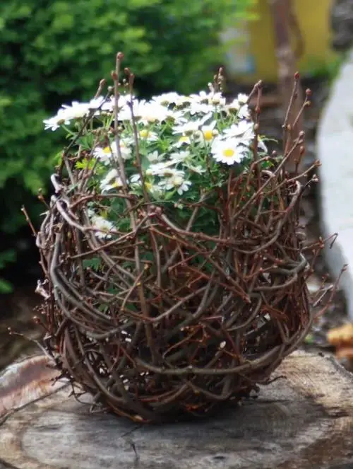 Twig Craft Ideas for Garden Design 17