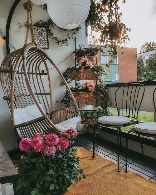 Hanging Cane Wood Swing with Iron Chairs