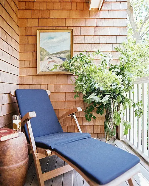 Recliner Chair for a Compact Balcony