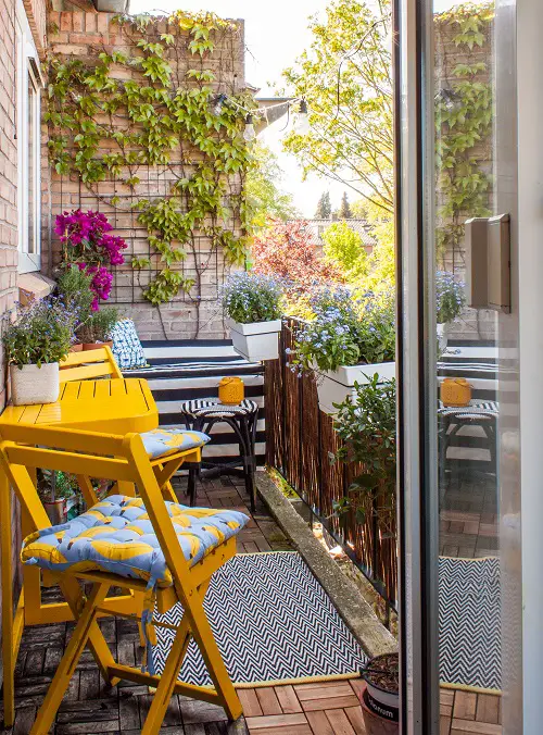 Balcony Furniture Ideas Yellow Folding Chairs to Save up Space
