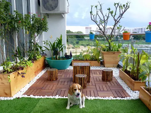 Patio Garden Decked with Wooden Tiles and Plant Boxes