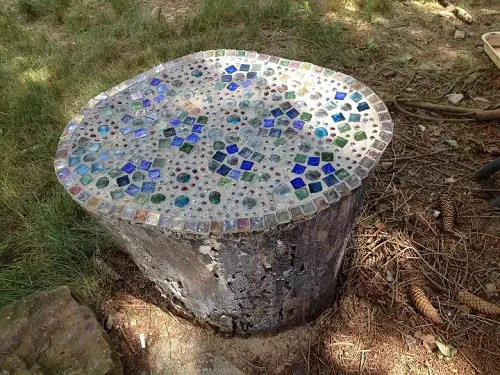 One of the most Amazing Tree Stump Ideas for the Garden