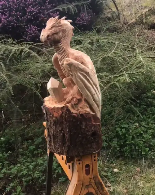 Amazing DIY and create an eye-catching Chinese dragon for your garden