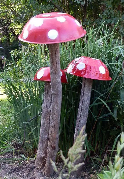 DIY Garden Art Mushrooms