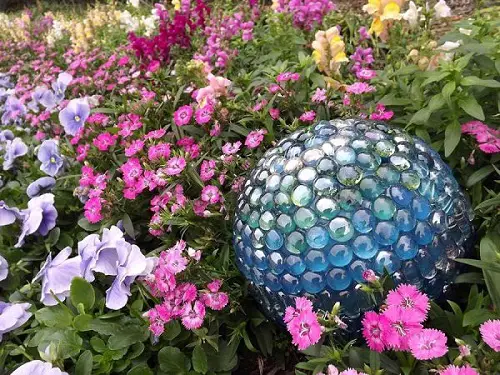 Cool DIY Ideas to Make Your Garden Look Great Gazing Ball