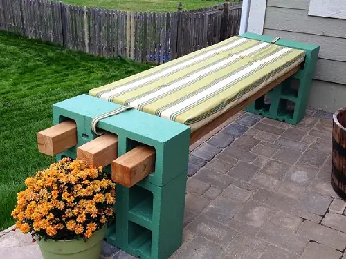 Cool DIY Ideas to Make Your Garden Look Great Cinder Block Bench