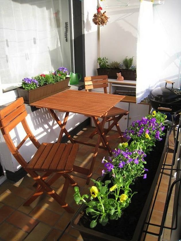 Things To Have In A Balcony Apartment Balcony Ideas ...