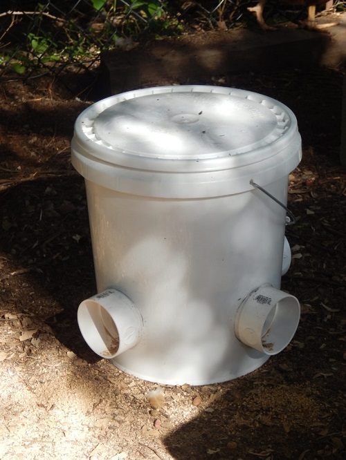bucket uses Cheap DIY Bucket Feeder