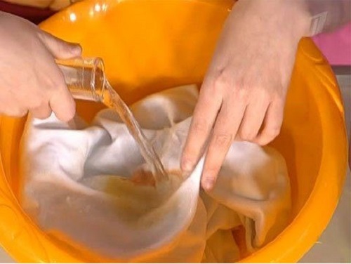 Remove Stains from Garden Clothes