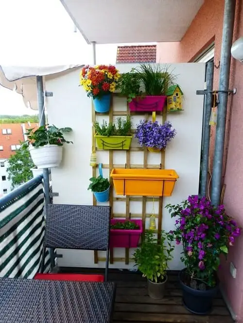 Create a Vertical Garden on garden