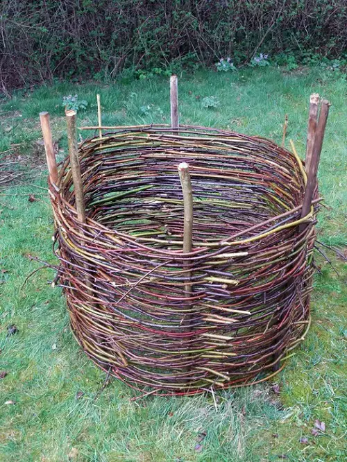 DIY Natural Woven Compost Bin Ideas 17