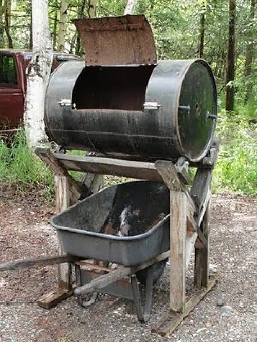 Wheelbarrow Compost Tumbler