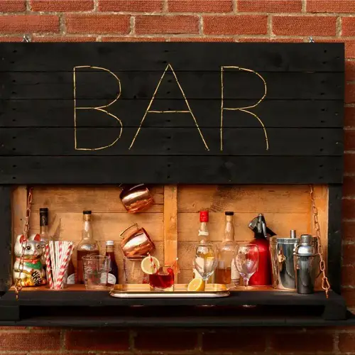 Unbelievable DIY Upcycled Garden Projects DIY Pallet Bar