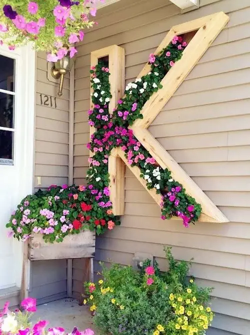 Alphabetic Pallet Flower Garden