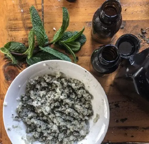 Gardener's Hand Scrub With Essential Oil 15