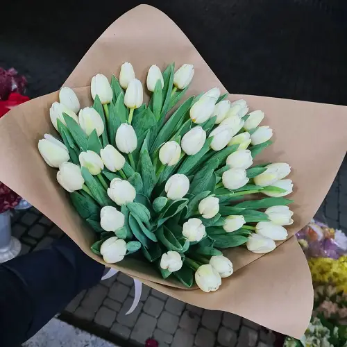 best Funeral Flower Types