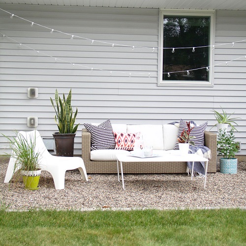  patio decor with pea gravels