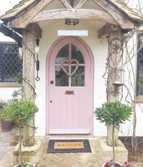 A Romantic Front Door Decor