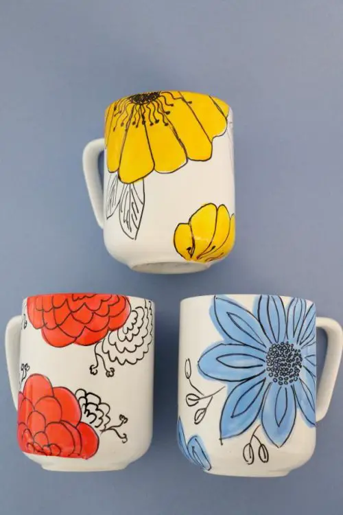 Customize Coffee Mugs with Hand-Drawn Flowers