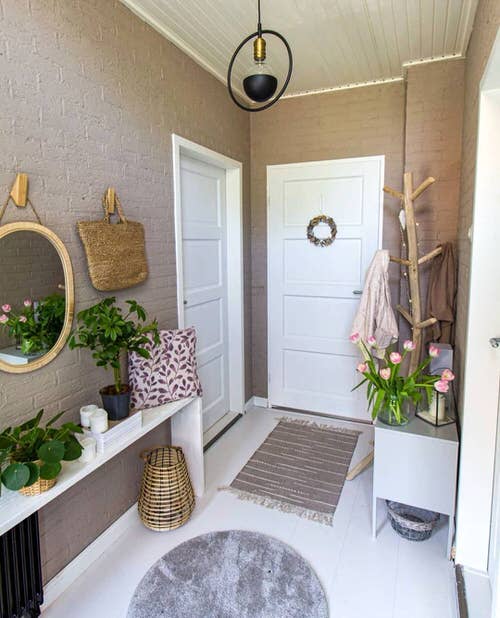 Hallway Decor Ideas with Plants 9