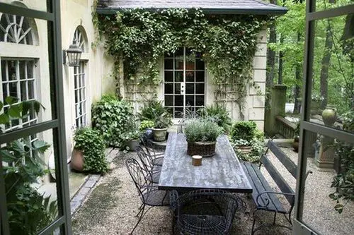 Small City Garden Ideas 6