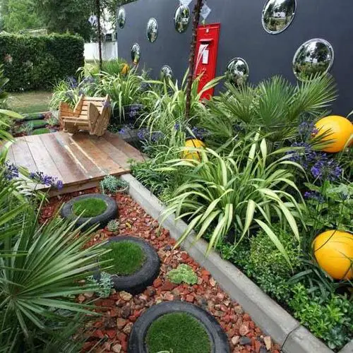A Trendy Modern Garden