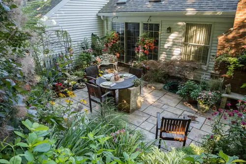 Tiny Patio Garden Ideas 5