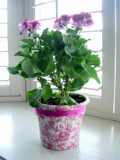 Decorate a Flower Pot with Foil