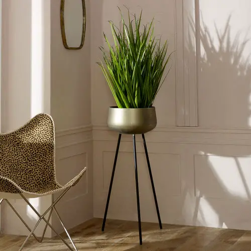 Plant Stand Design Ideas for Indoor Houseplants 20