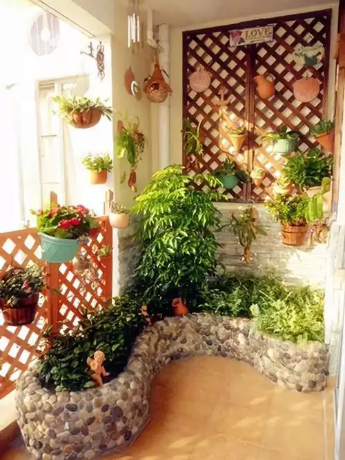 Small balcony inspiration for your Pinterest board! 13