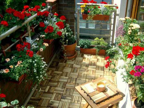 Small Outdoor Balconies ideas on Pinterest 18