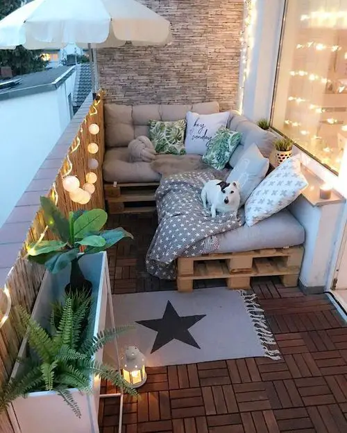 Small Outdoor Balconies ideas on Pinterest 20
