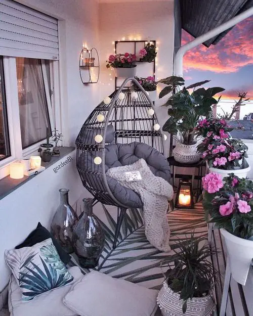 Small balcony inspiration for your Pinterest board! 21