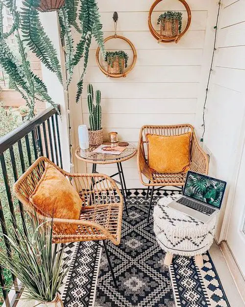 Small Outdoor Balconies ideas on Pinterest 2