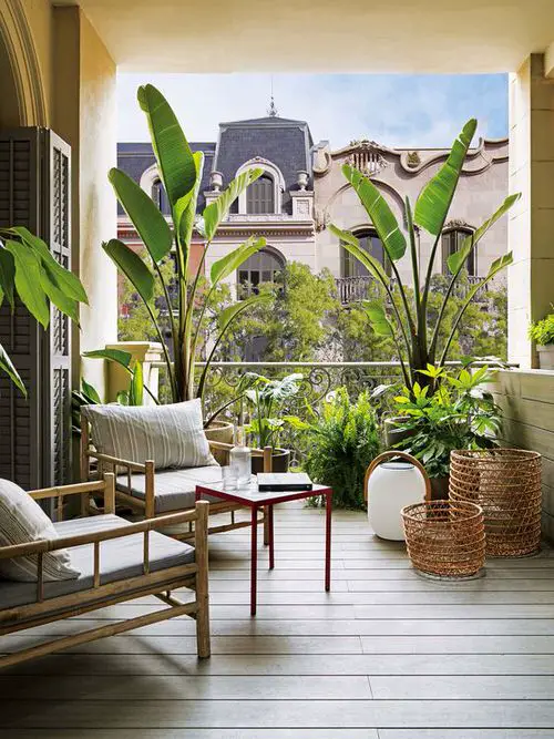 Small Outdoor Balconies ideas on Pinterest 26