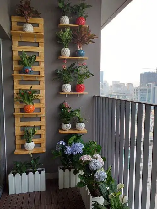 Small balcony inspiration for your Pinterest board! 33