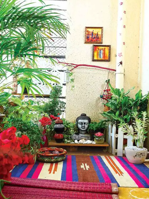 Small Outdoor Balconies ideas on Pinterest 32