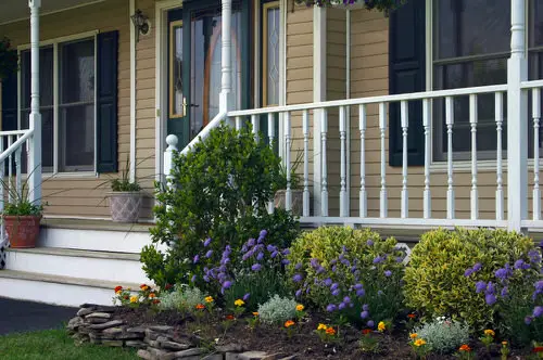 Creative Front Yard Landscaping Ideas 20