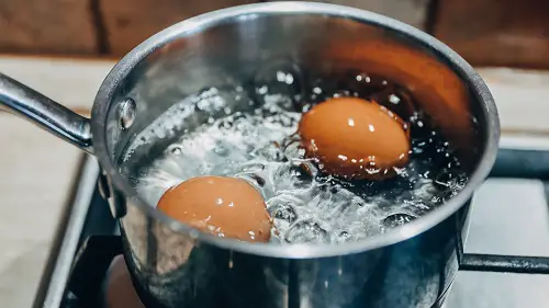 Vinegar Uses in the Home Stop Egg Cracking 