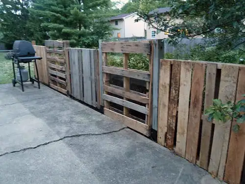 Recycled Wooden Pallet Fence