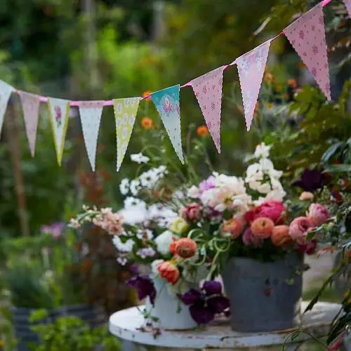 Clothes Hacks for the Garden 9