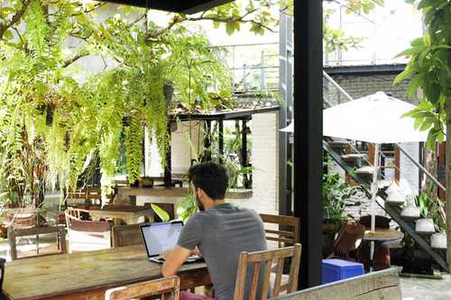 Productive Working Spot in the Garden Ideas