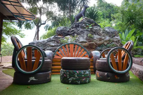 Old Garage Items Turned Into Cool Gardening Things 7